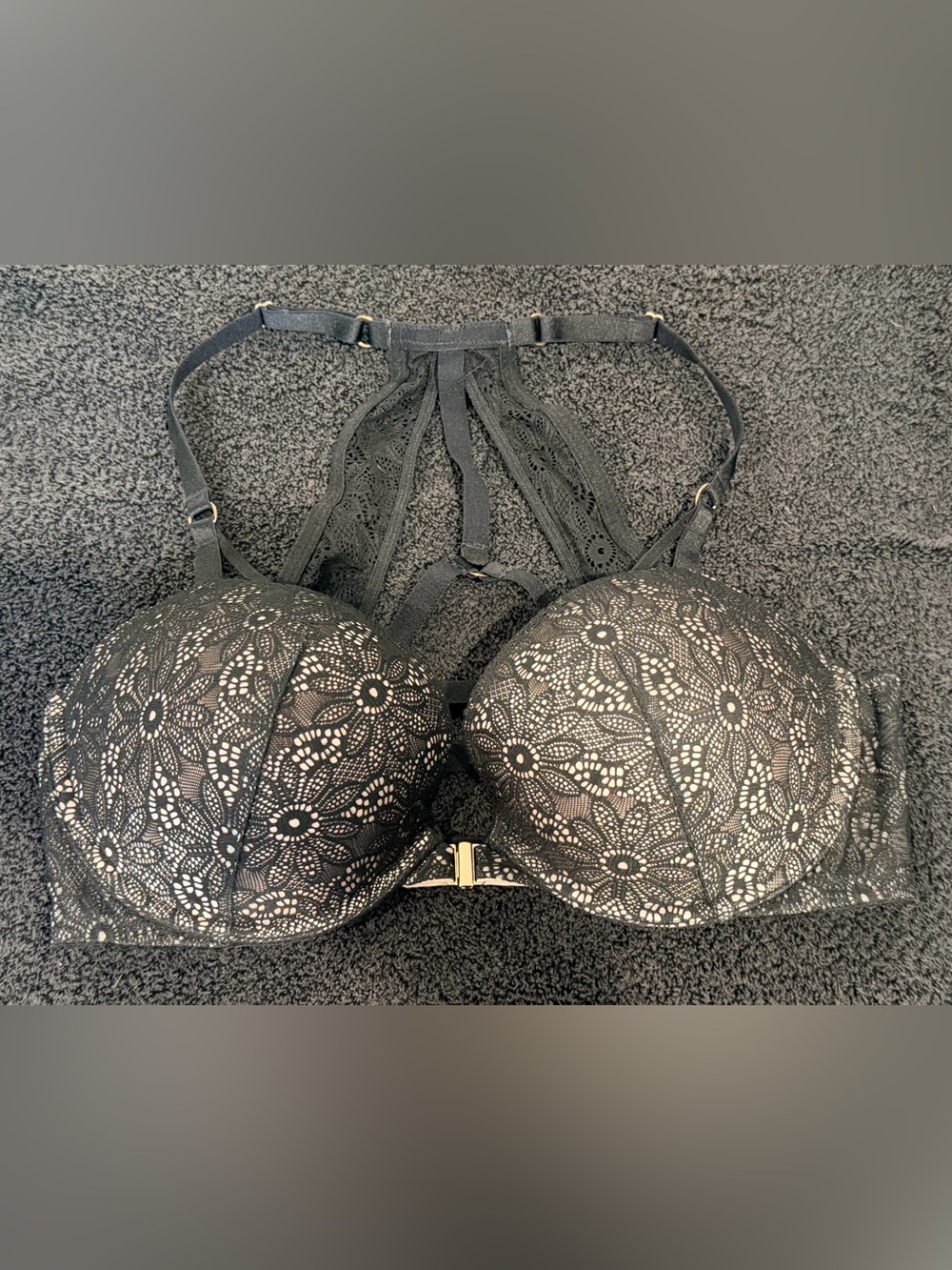 Victoria's Secret “Very Sexy” Push-Up Black Lace Bra Racer Back